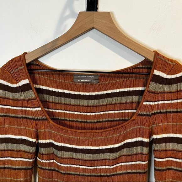 Women’s | Urban Outfitters Brown Striped Scoop neck Sweater | Small Petite - Picture 3 of 10